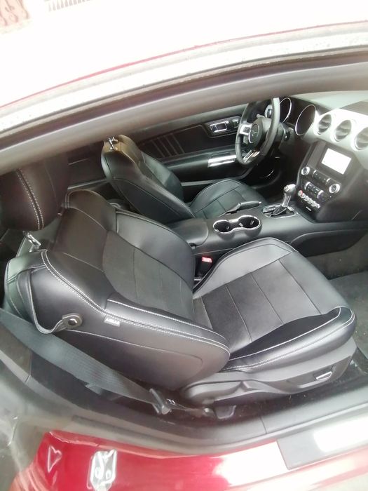 Vând ford mustang 2.3 pret 14950 euro