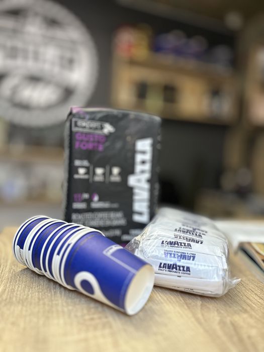 Cafea lavazza zahar si pahare la oferta