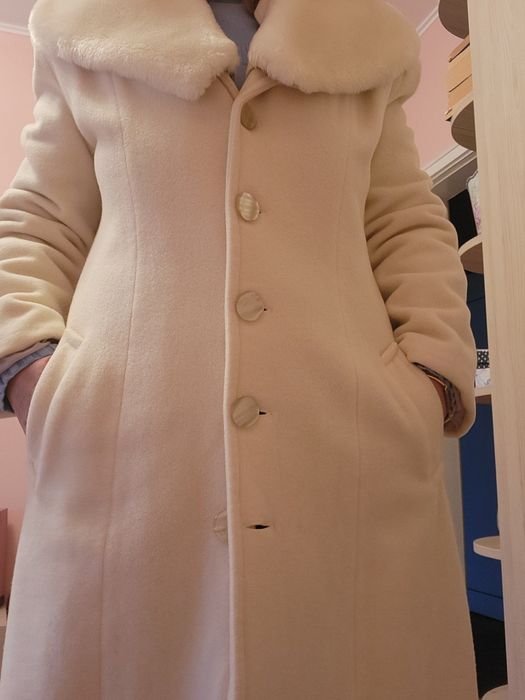 Макси Бяло Шампанско палто яке връхна дреха с пухена яка