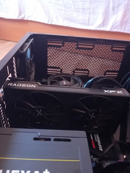 Геймърски компютър Ryzen5 3600 RX 6600 16GB RAM 512GB SSD