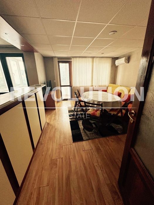 Дава се под наем Тристаен апартамент в Варна, Цветен квартал - 76 кв.м за 400 € - Снимка #1