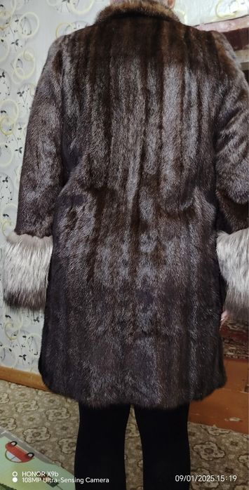 Продам норковую шубу