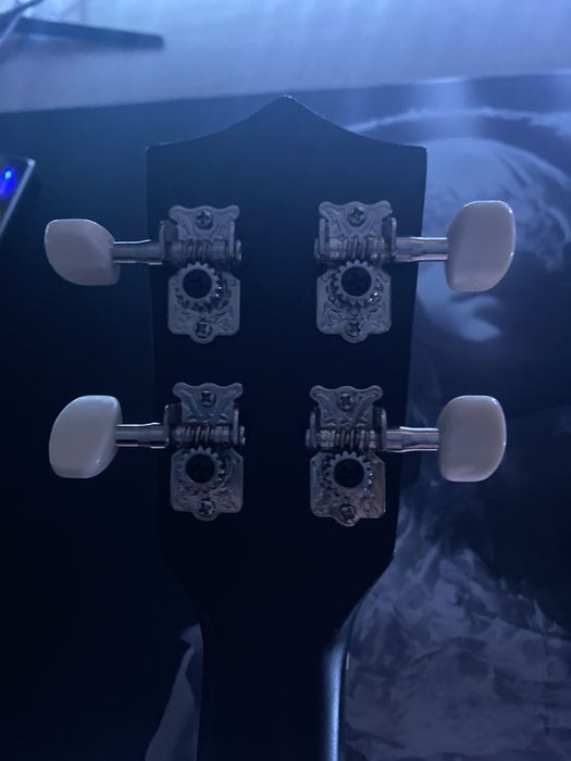 Продается укулеле