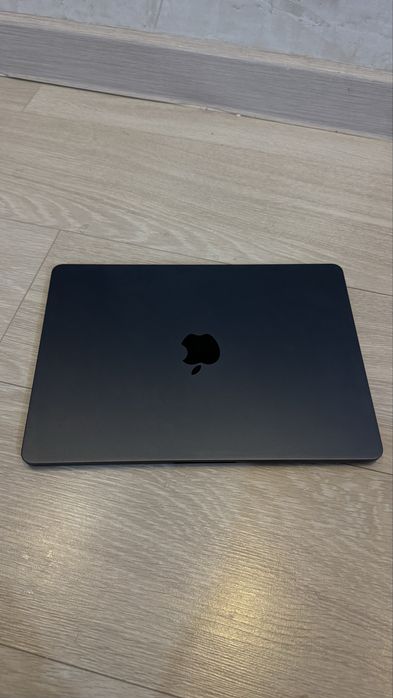 Macbook M3 256гб