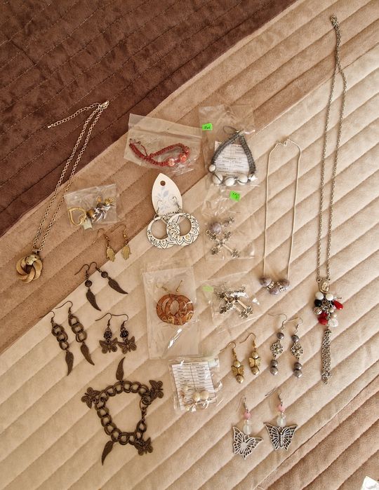 Бижута НОВИ ЛОТ - 10лв