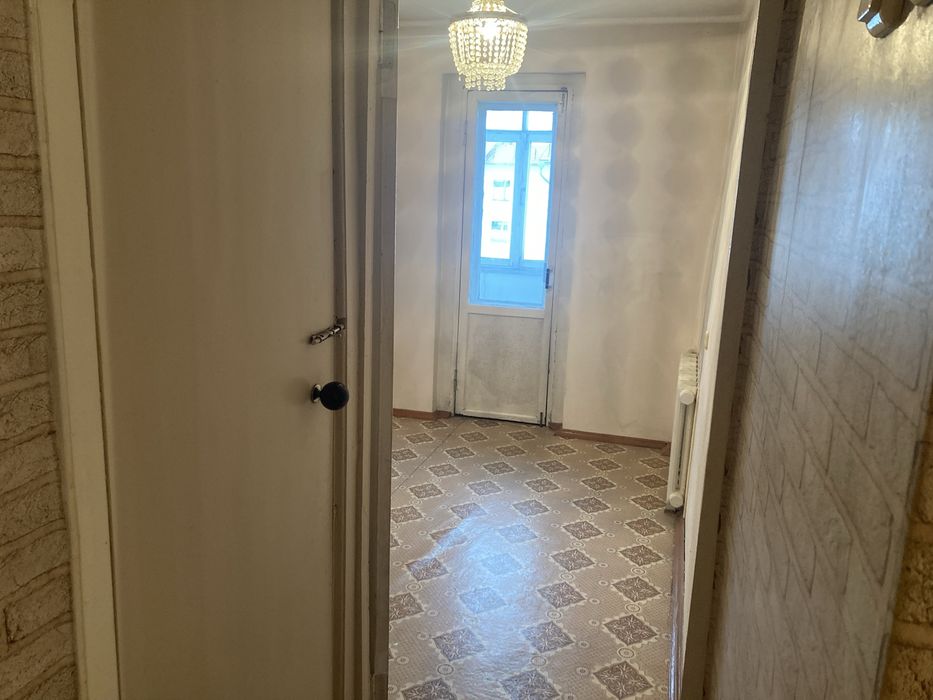 Продам двух комнатную квартиру