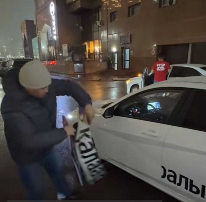 Брендирование Яндекс индрайвер с трафаретом