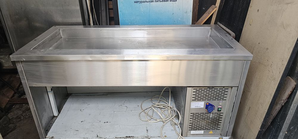 Продам раздача холодильник. И горячий.