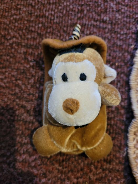 Огромна Колекция от ключодържатели.