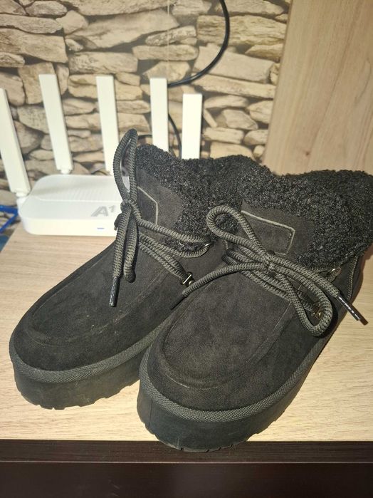 Топли зимни обувки