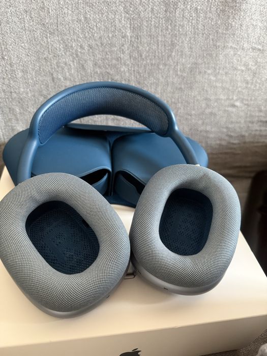 Продам AirPods Max (Sky Blue)