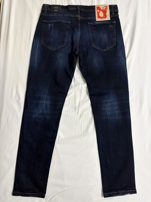 Blugi Dsquared2 , noi cu eticheta