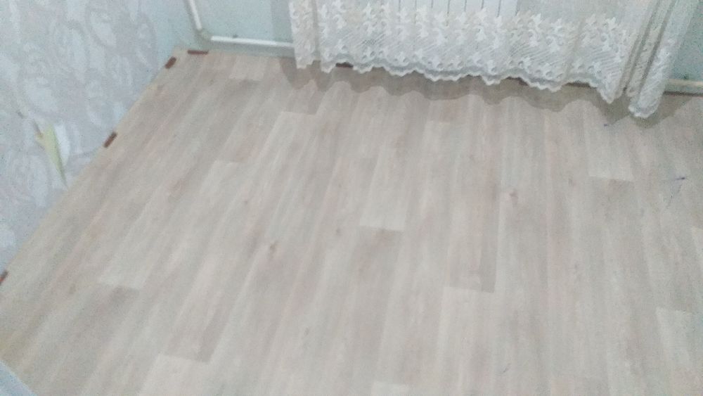 Продам линолеум  толстый