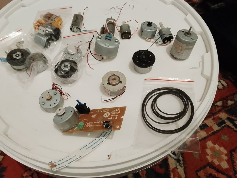 Продам моторчики 12v