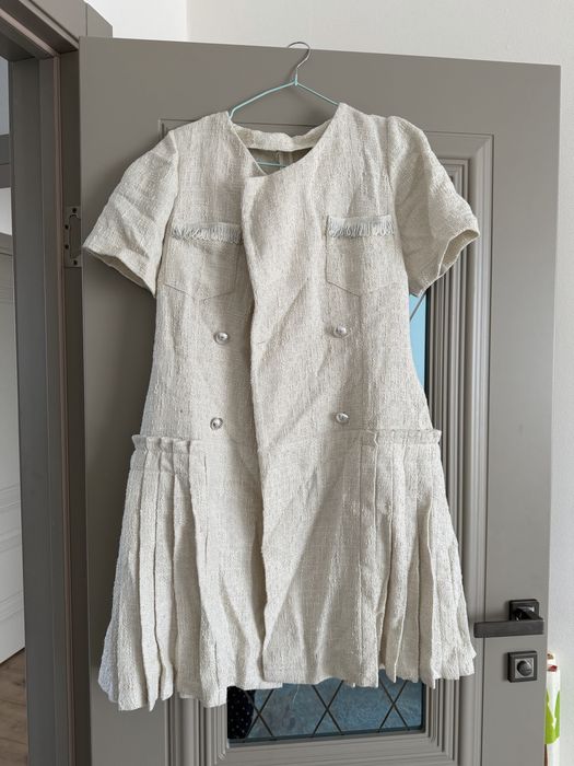 Продам платья размера М все по2000 тг