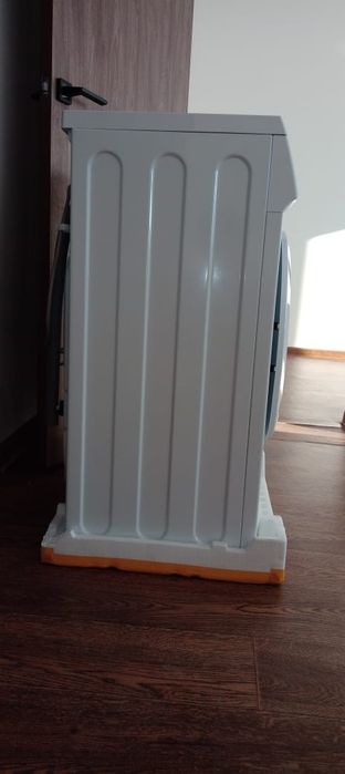 Стиральная машина Hansa