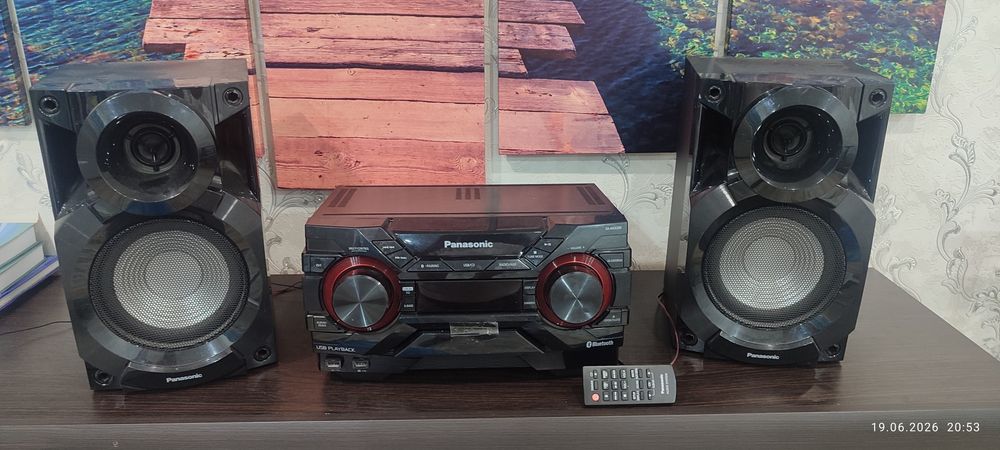 Музыкальный центр Panasonic.