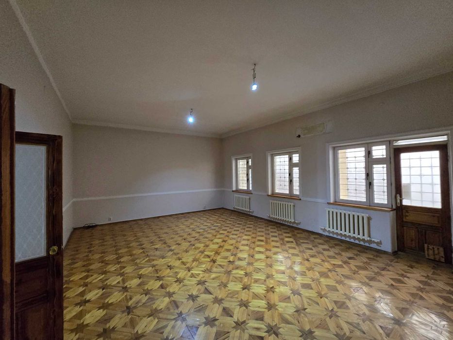 Сдается в аренду в центре города участок возможно под офис Ракатбоши