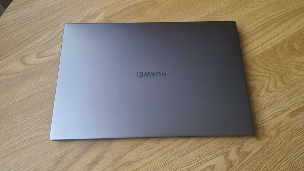 Laptop Huawei MateBook D14 i5 Gen 11 - CA NOU + rucsac ASUS ROG