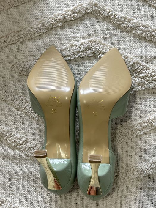 Pantofi stiletto noi