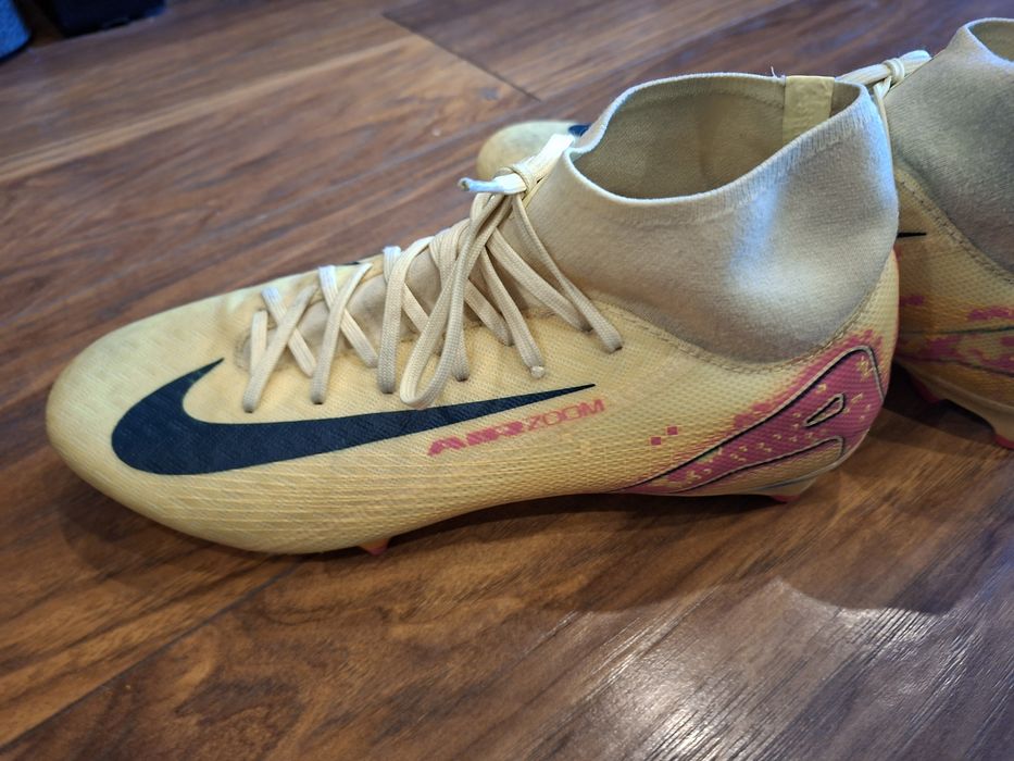 Оригинални бутонки Nike SUPERFLY.,отговарящи на номер  37/38