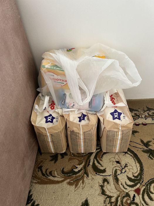 Памперсы и детское питание