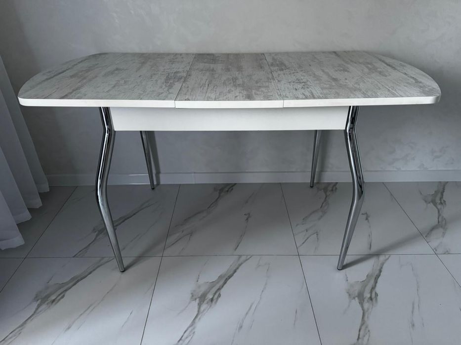 Кухонный стол   .