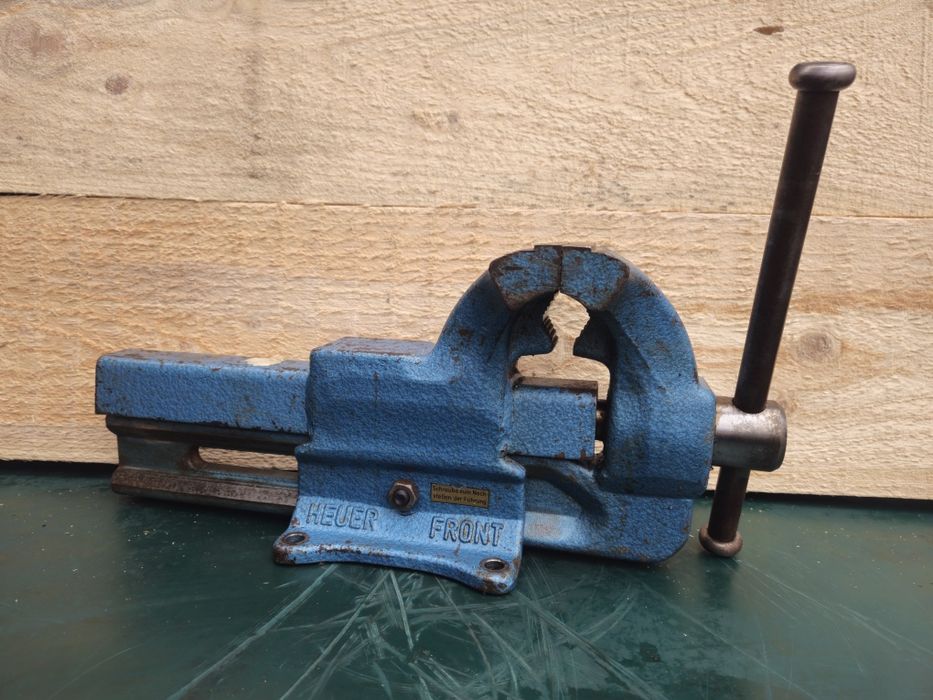 Menghină Heuer Front 135mm stare ca nouă