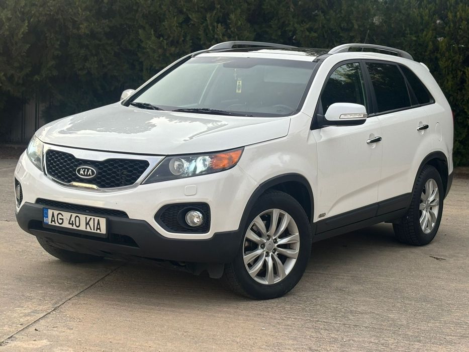 Vând Kia Sorento