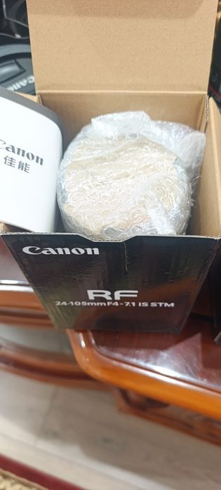Canon lens RF 24-105 F4-7.1 IS STM
