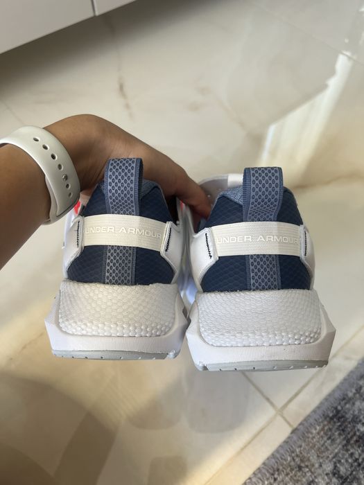 Маратонки Under Armour Hovr MEGA MVMNT