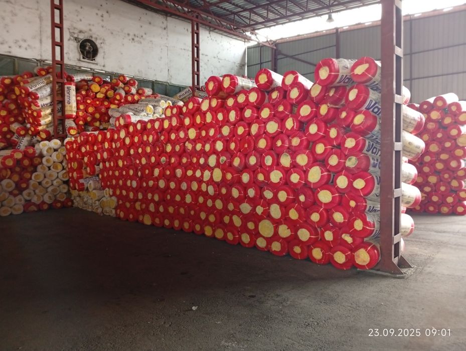 Стекловата с фольгой и без ,