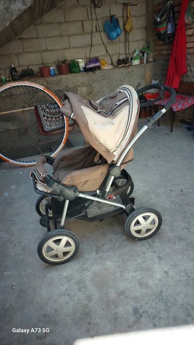 Продаётся коляска в хорошем состояние