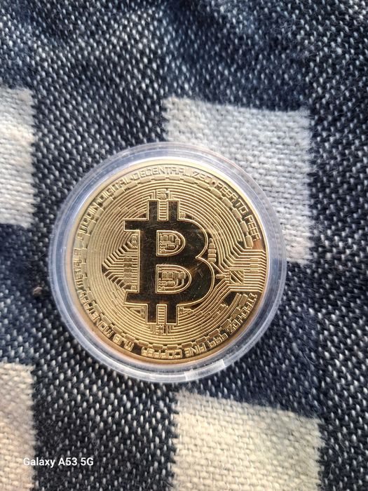 Сувенирна монета биткойн