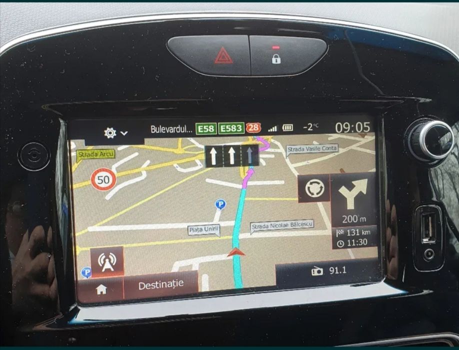 Medianav Lg Dacia Harti Navigatie Gps DACIA MEDIANAV Lg Sandero Logan