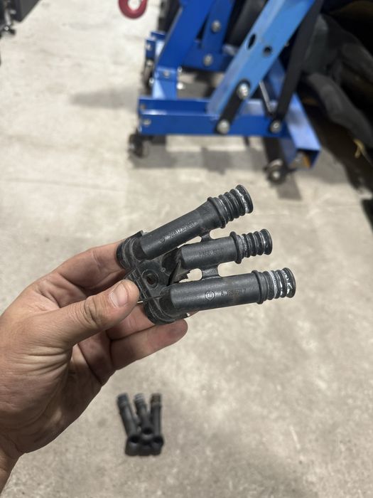 Тройник на печку BMW e36