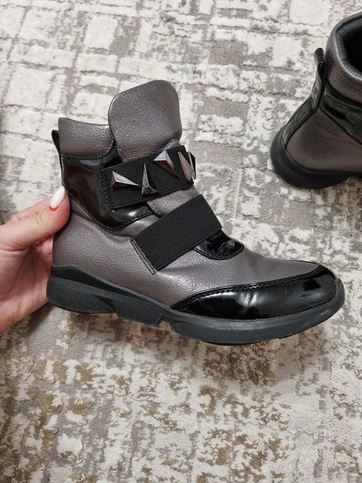Продам детские сапожки