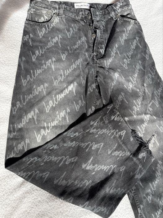 BALENCIAGA Script All-Over Logo Jeans / Черни Маркови Дънки (Размер 25 / XS-S)