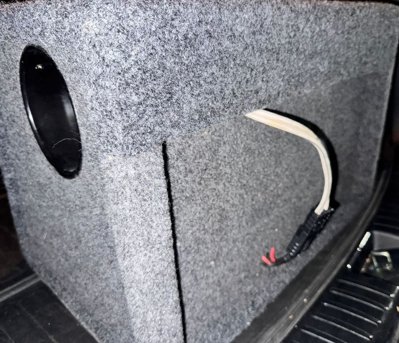 Короб для сабвуфера.