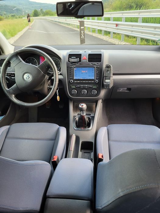 Volkswagen Golf 5 2.0 TDI BKD – 140 CP