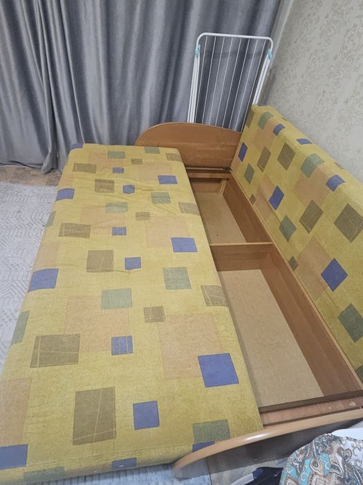 Продам диван б/у