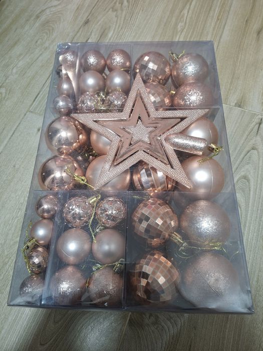 Globuri seturi de Craciun