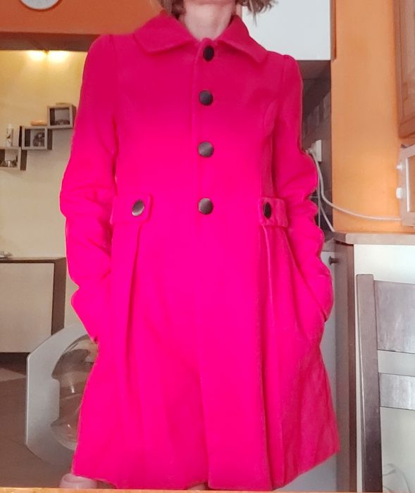 Дамско палто и пелерина