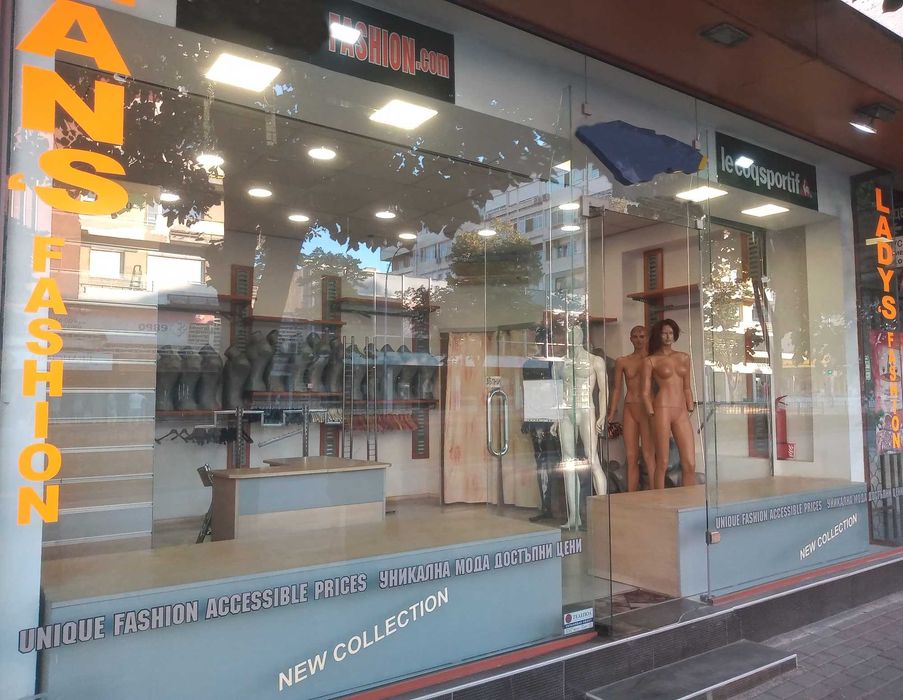 Дава се под наем Магазин в Варна, Център - 30 кв.м за 438.6 € - Снимка #1