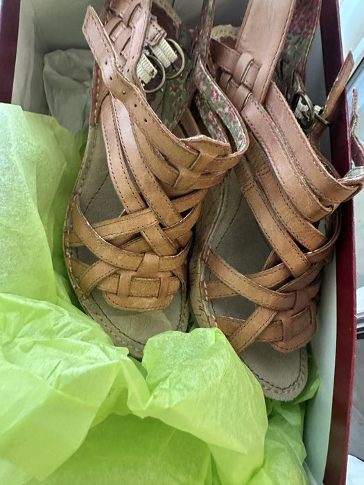 Сандали естествена кожа Hush puppies