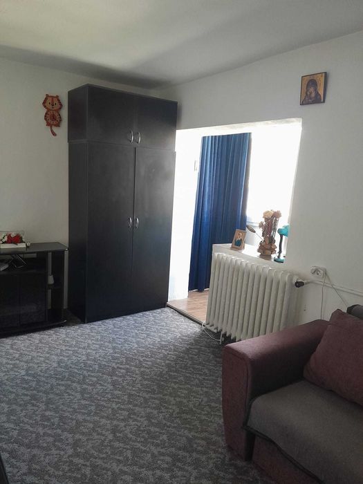 Ofer spre închiriere pe termen lung garsonieră confort 1 în Micalaca