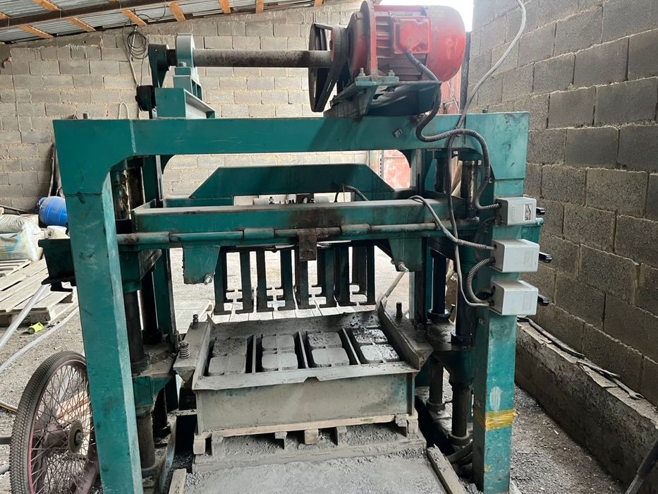 Станок для песка блока