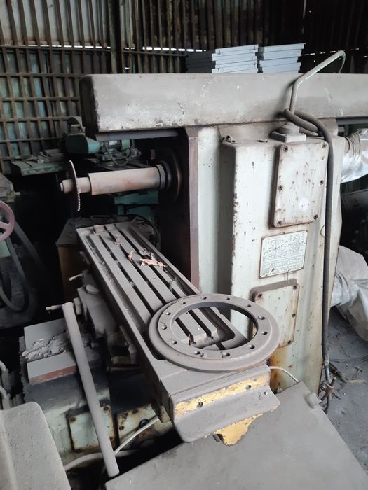 Станки токарные, фрезерные.