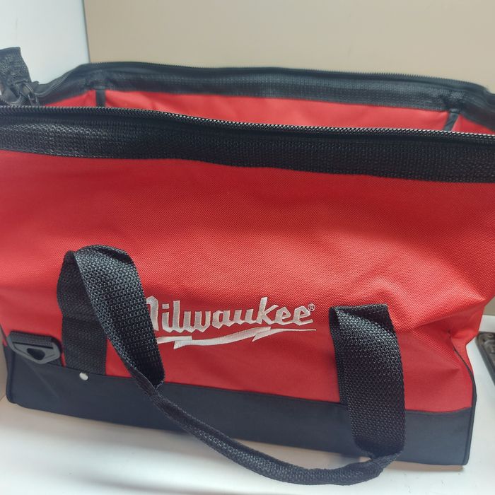 Акумулаторен виброшлайф Milwaukee M18BQSS-0B