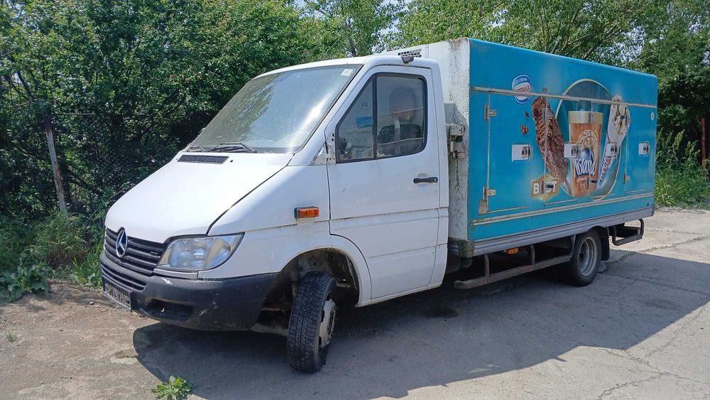 Dezmembrez Mercedes SPRINTER W904-411 CDI Din 2001-611.981